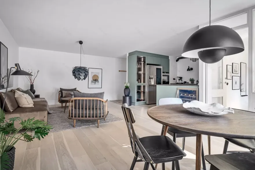 绿色、黑色和木质的现代公寓设计-1