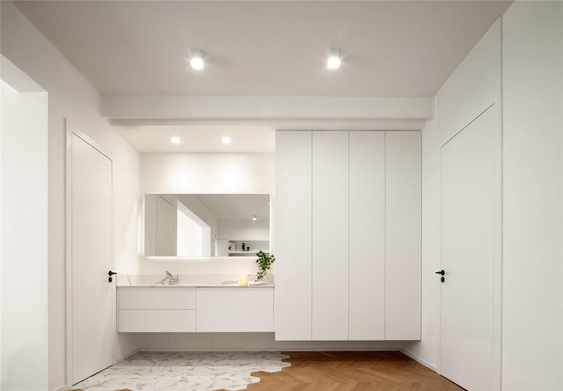 纯白+木色舒适惬意生活空间设计-26