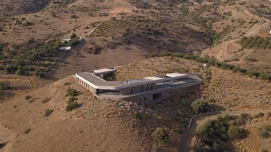 Ring House is an Oasis in a Beautiful But Very Demanding Environment-1