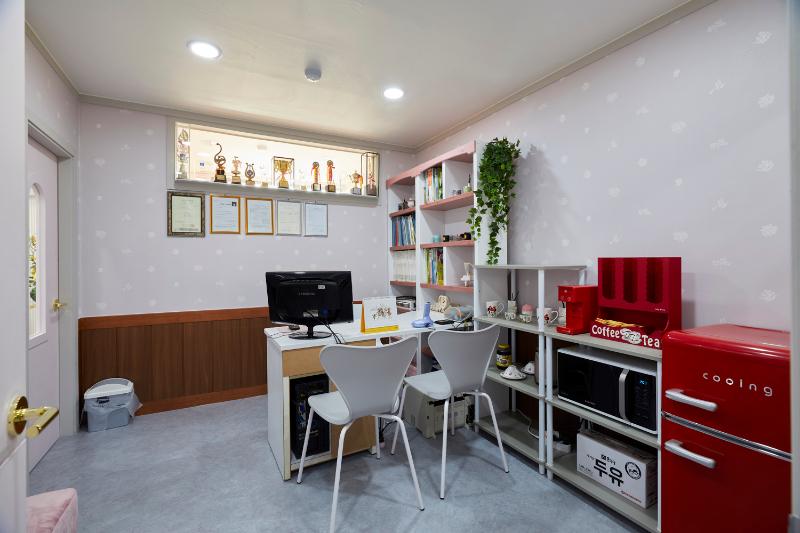 30 平钢琴学院室内设计 | 粉色调点缀的简约空间-6