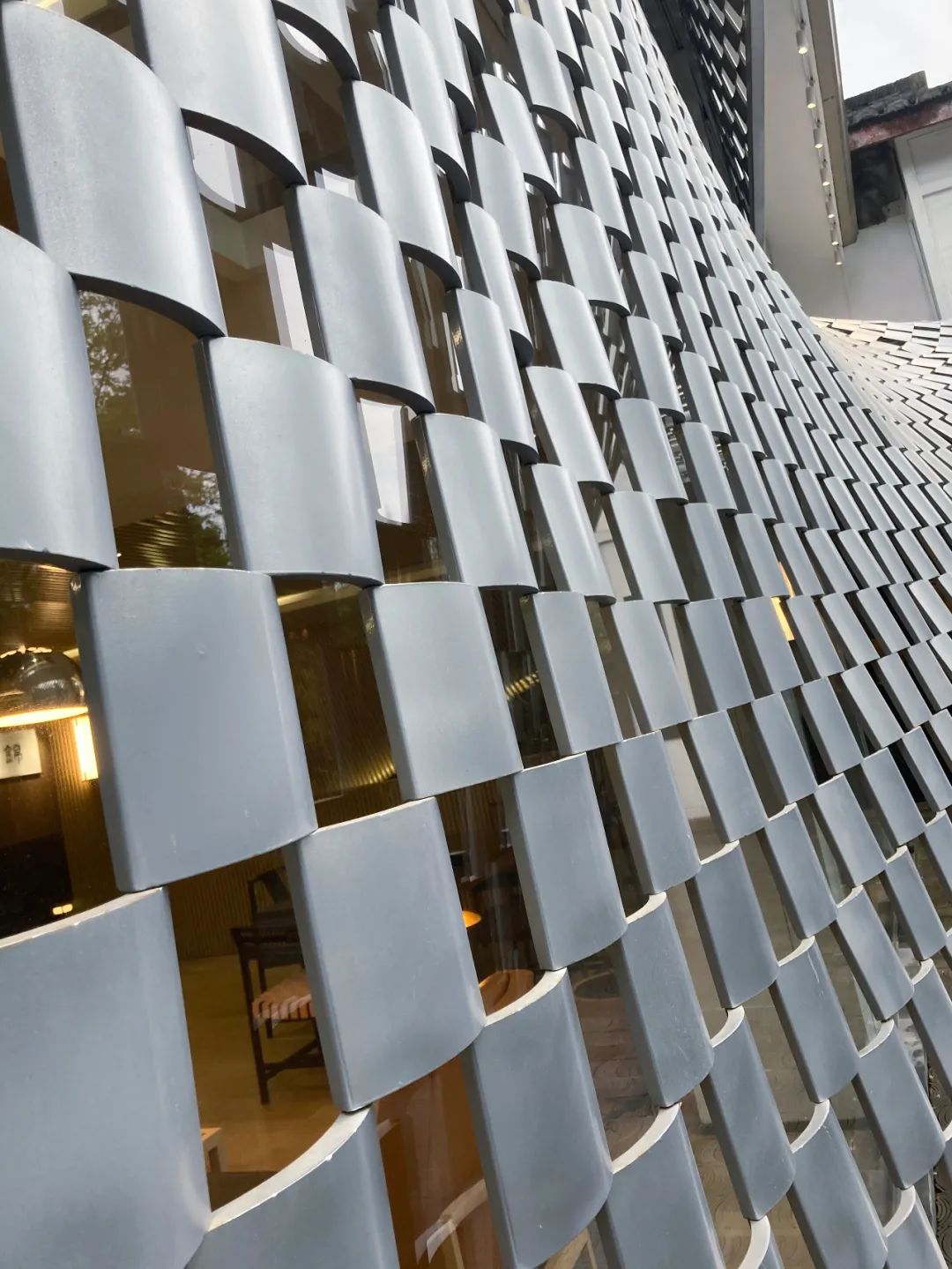 藤编、原木、大理石，自然稳重的空间气场｜寻常设计-14