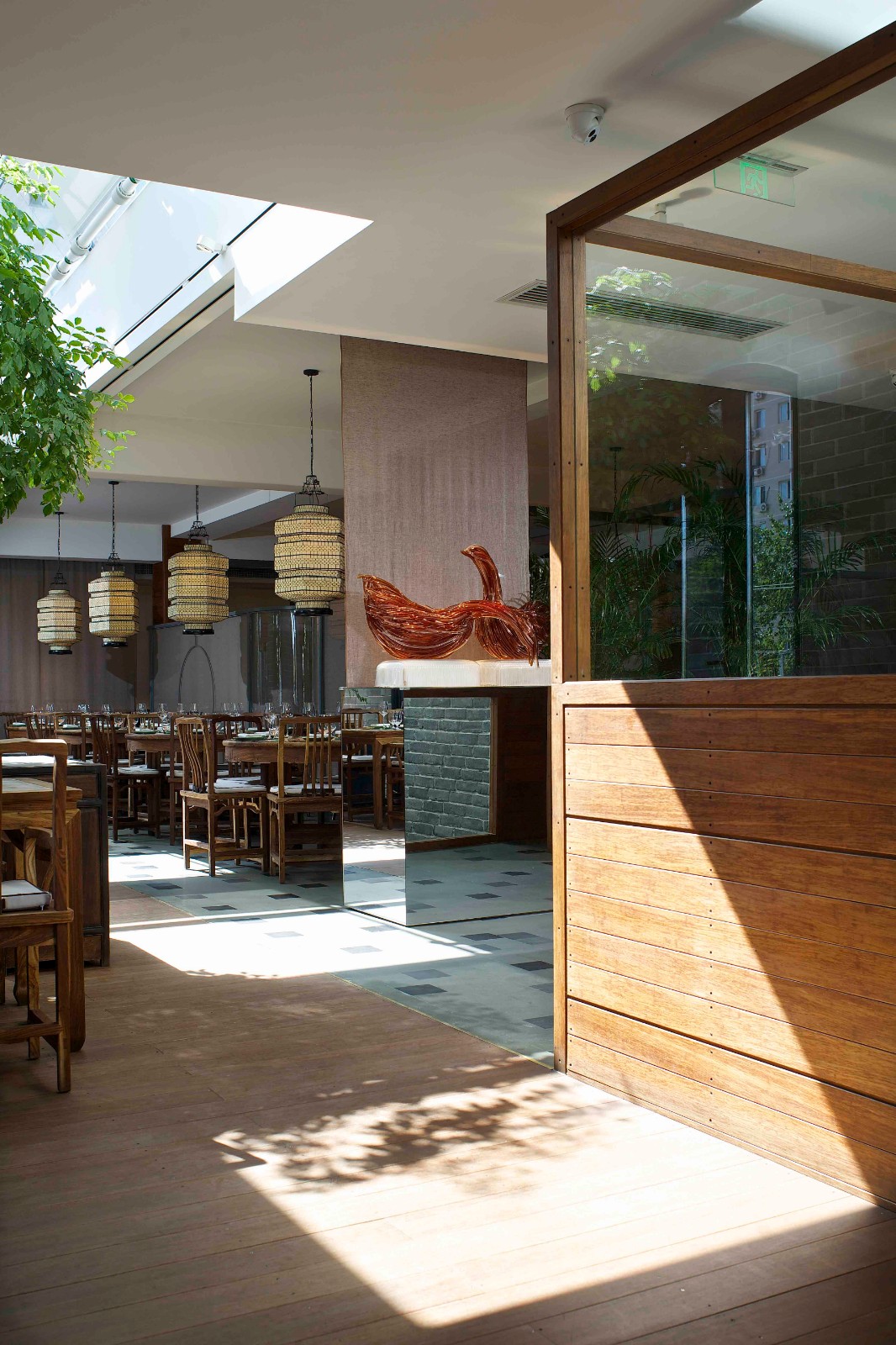 王大泉丨灯明影疏，映天地大美不言 晟永興三里屯店-19