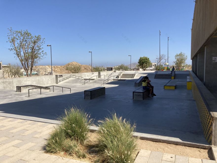 花园阴影 · 沙漠城市的公共空间基础设施丨墨西哥-18