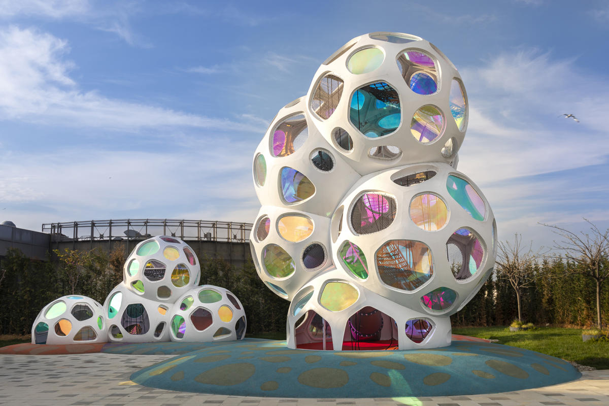 马尔马拉广场云团游戏装置-6