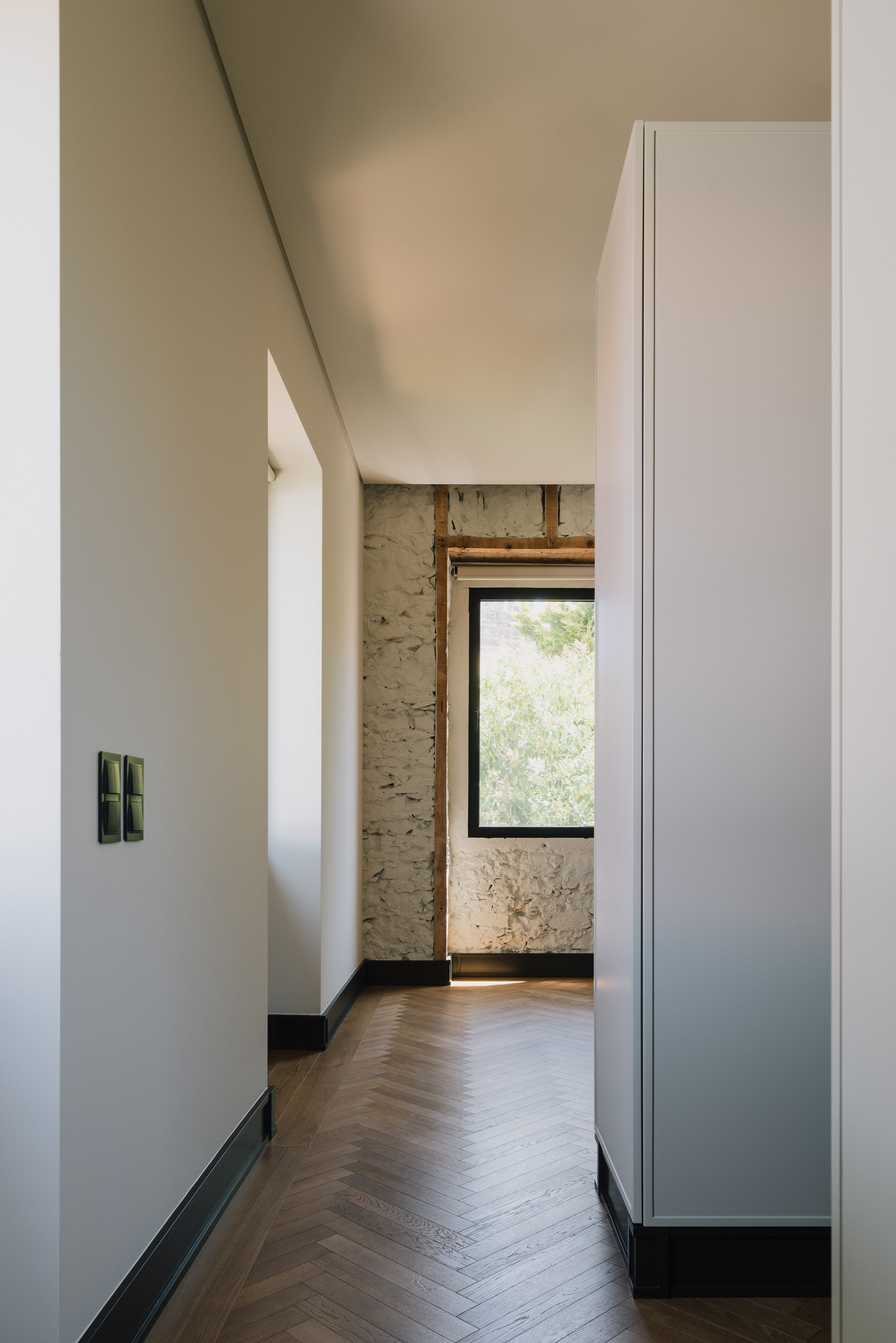 葡萄牙 Monte Estoril 海岸别墅设计-14