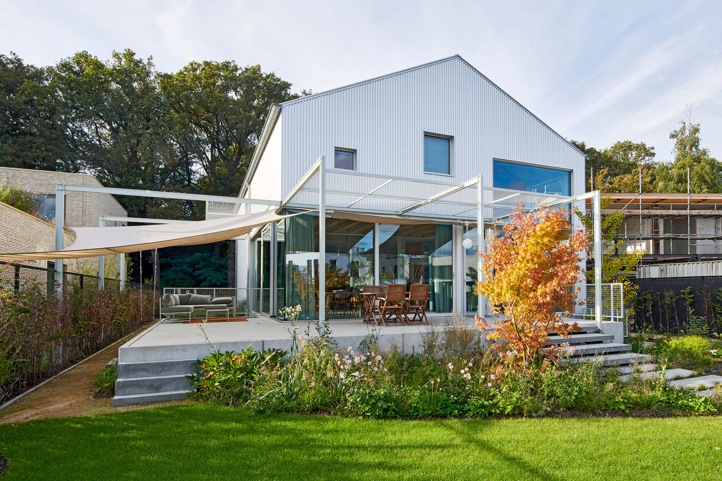 荷兰 Eindhoven 的"House R" | 农业建筑风格，开放式大空间设计-3