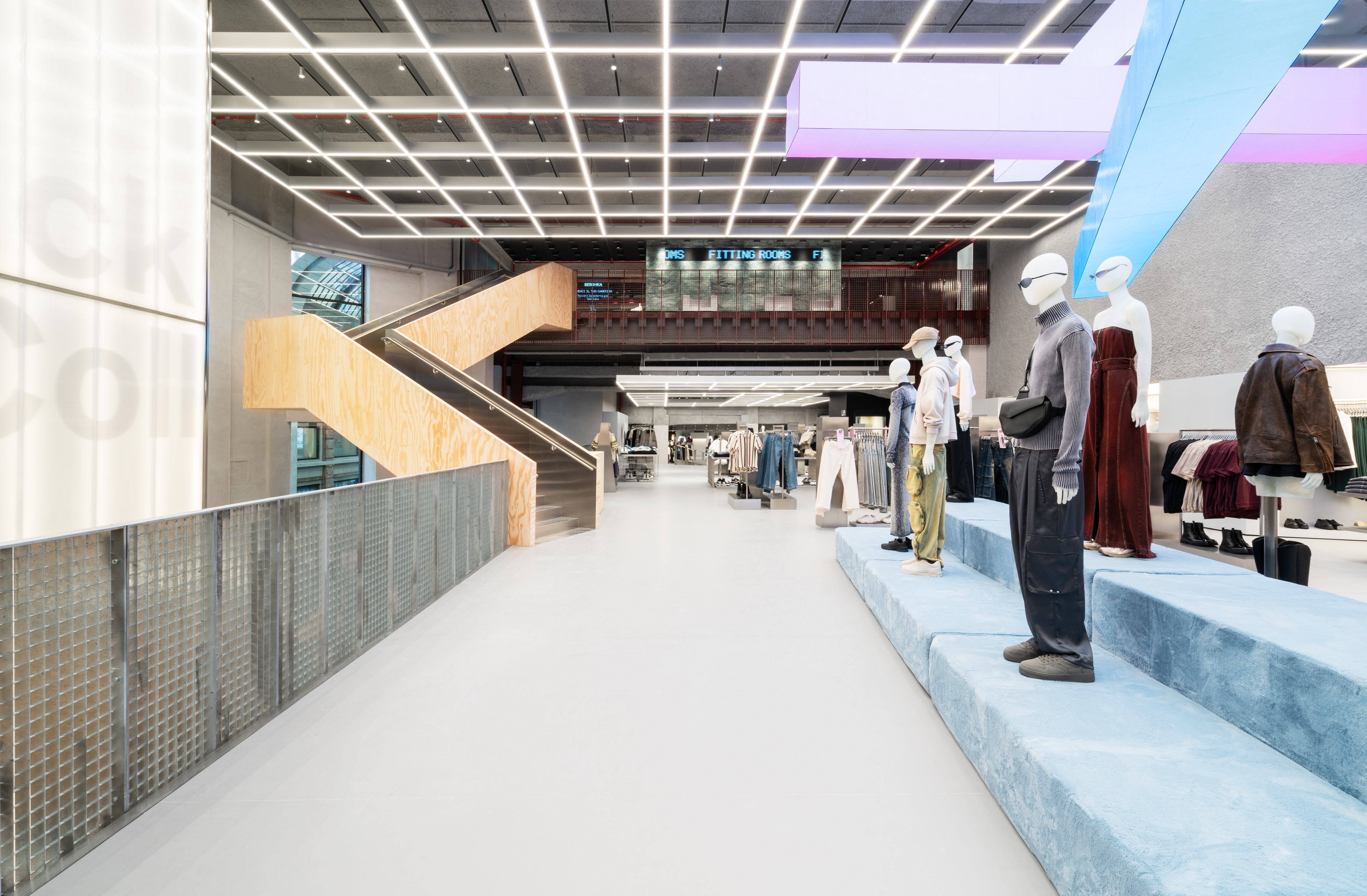 Bershka Vittorio Emanuele 旗舰店丨意大利米兰丨OMA-1