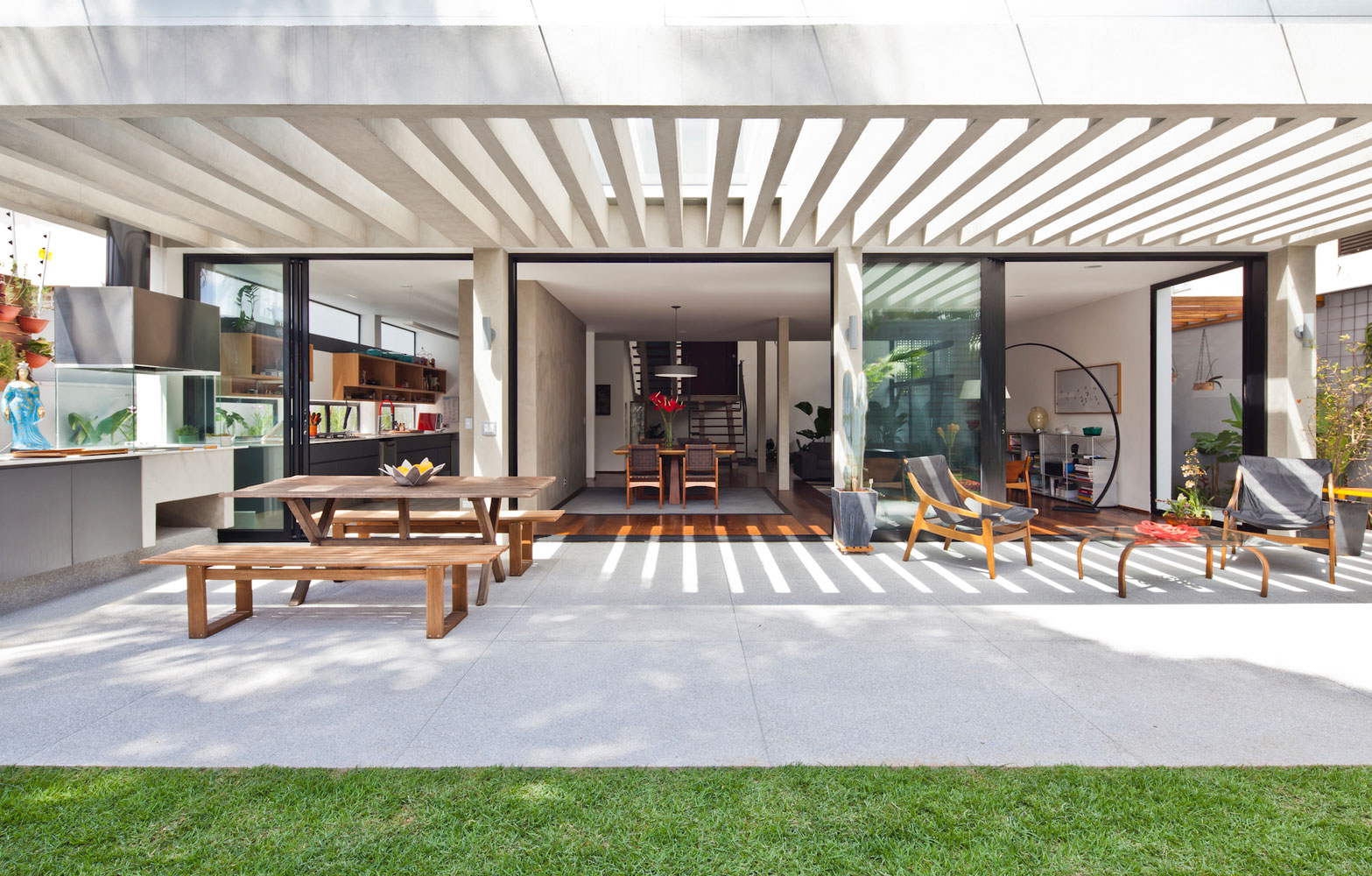 加州 70 年代房屋翻新 打造现代舒适家居-4