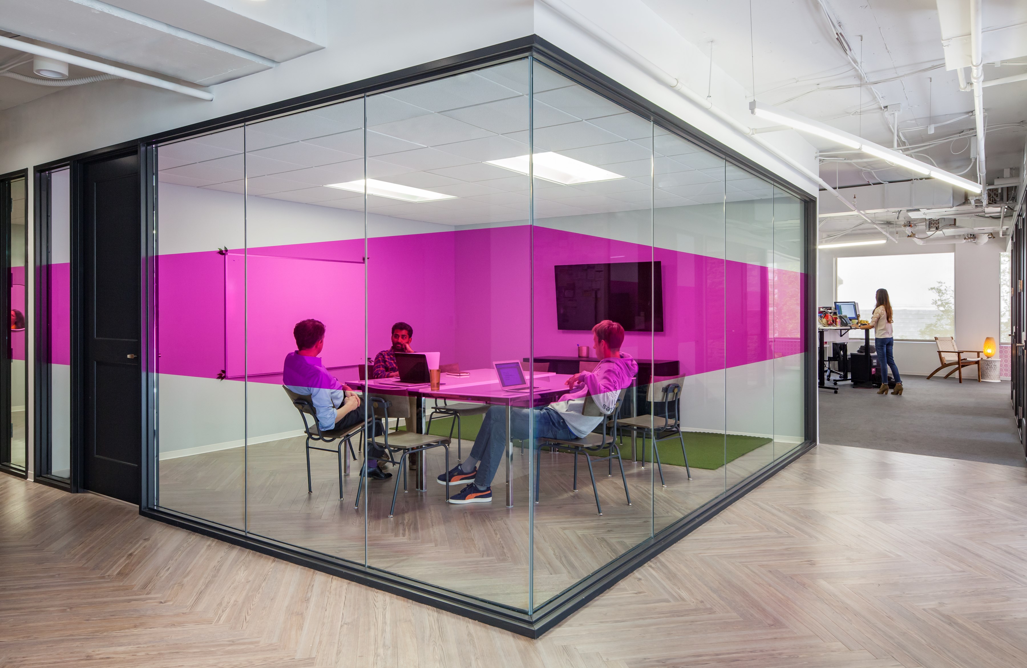 Social Tables 的炫彩总部-13