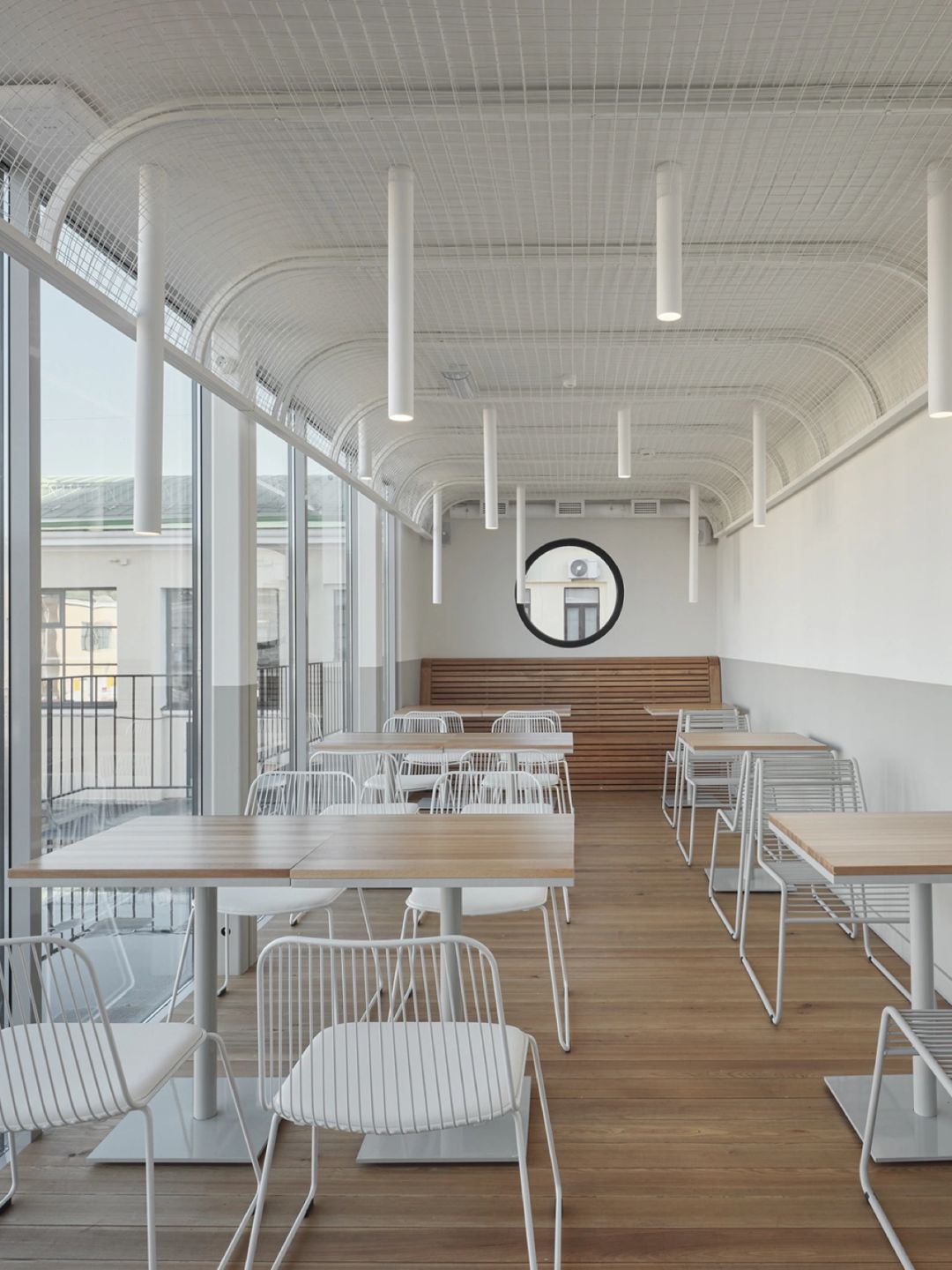 简约原木餐厅设计-8