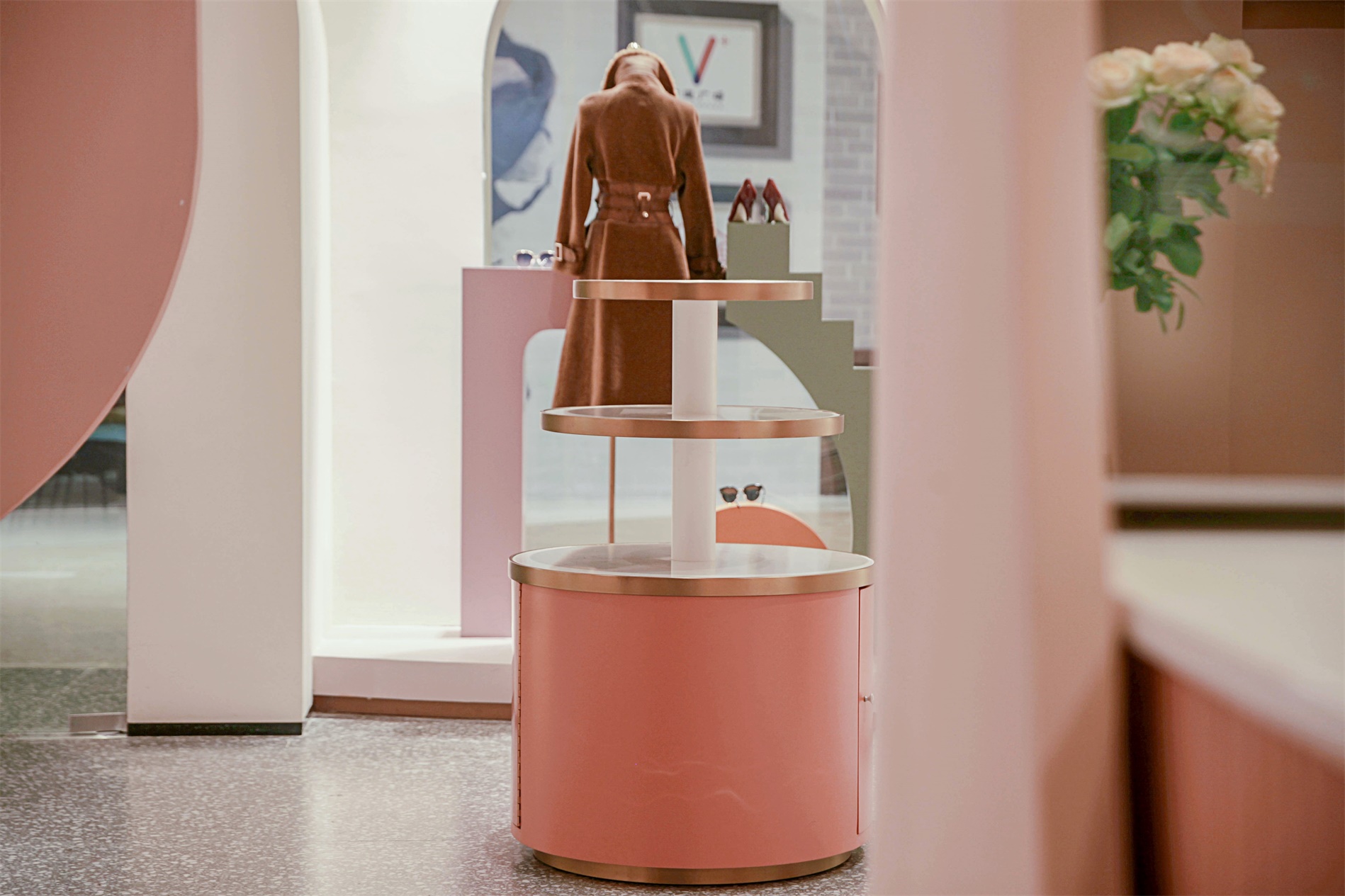 无非设计(深圳)丨非设计丨服装店丨Ttsp·X 女装品牌形象店-28