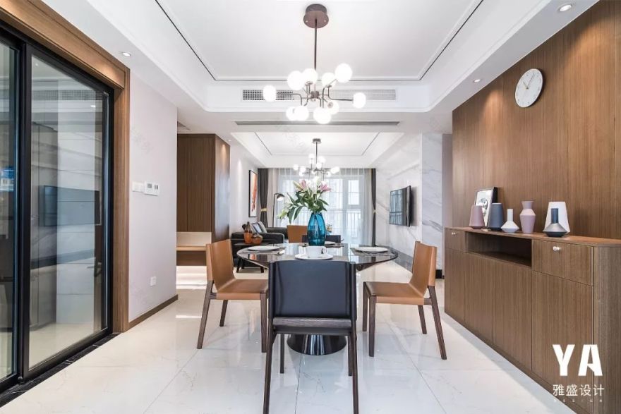 四口之家的现代温馨之家-26