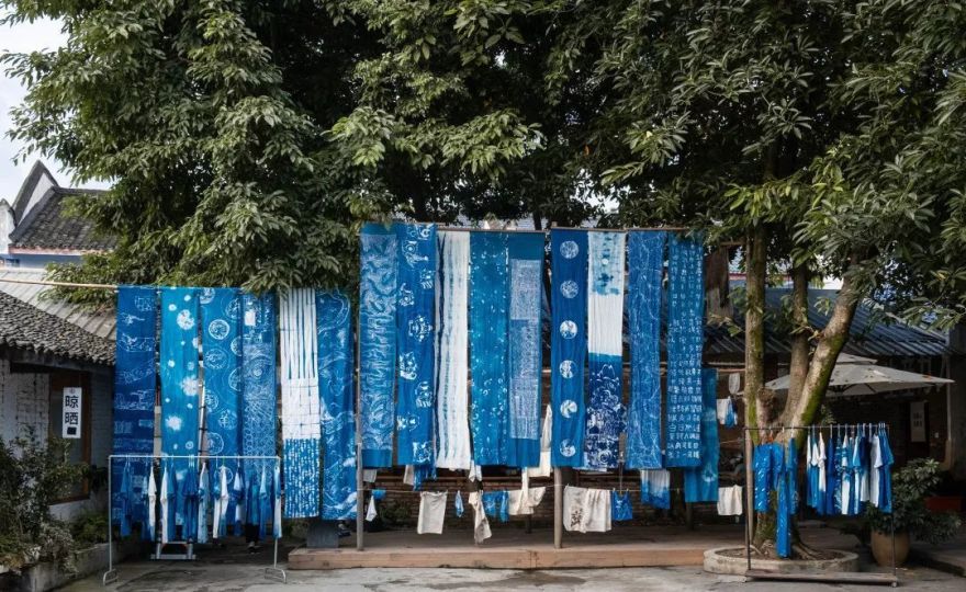 11 个陌生人同居 3 年,私生活首次曝光 | 看似佛系,实则野心勃勃-52