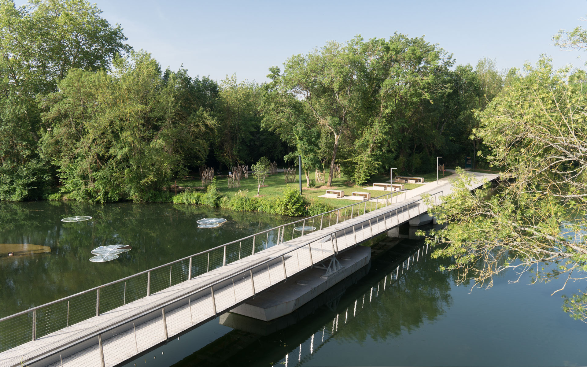 Ile de Tison Foobridge and Cultural Space | Dietmar Feichtinger Architectes-19