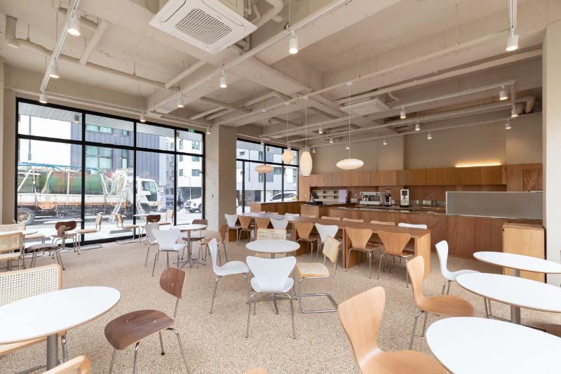 现代简约风 40 平咖啡厅设计-5