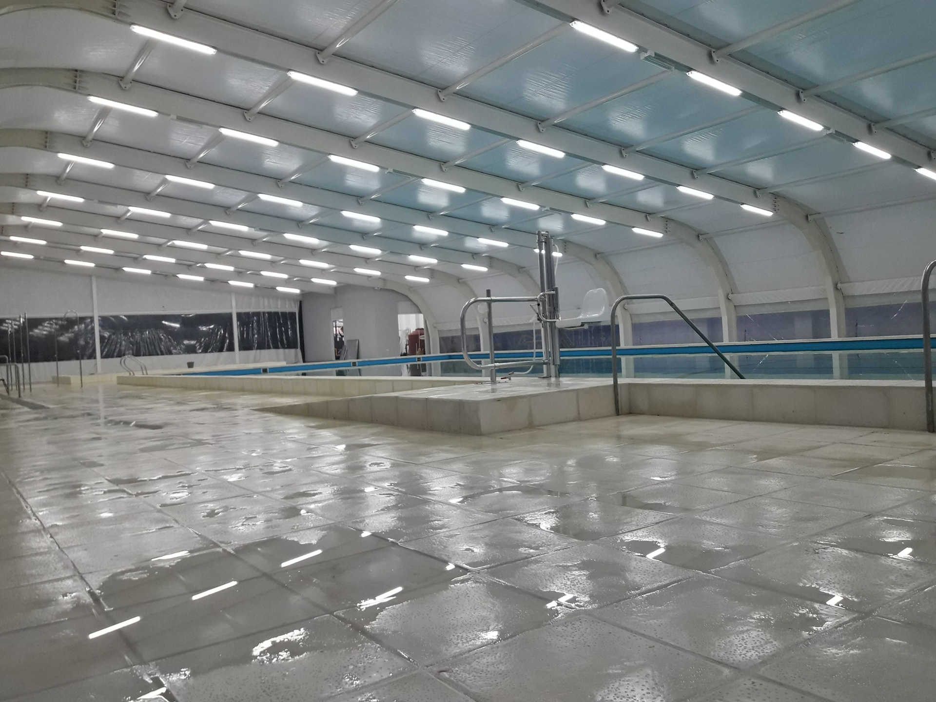 CLIMATIZACION DE PILETA Y CONSTRUCCION VESTUARIOS-12