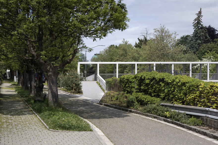 捷克利托米尔人行天桥-18