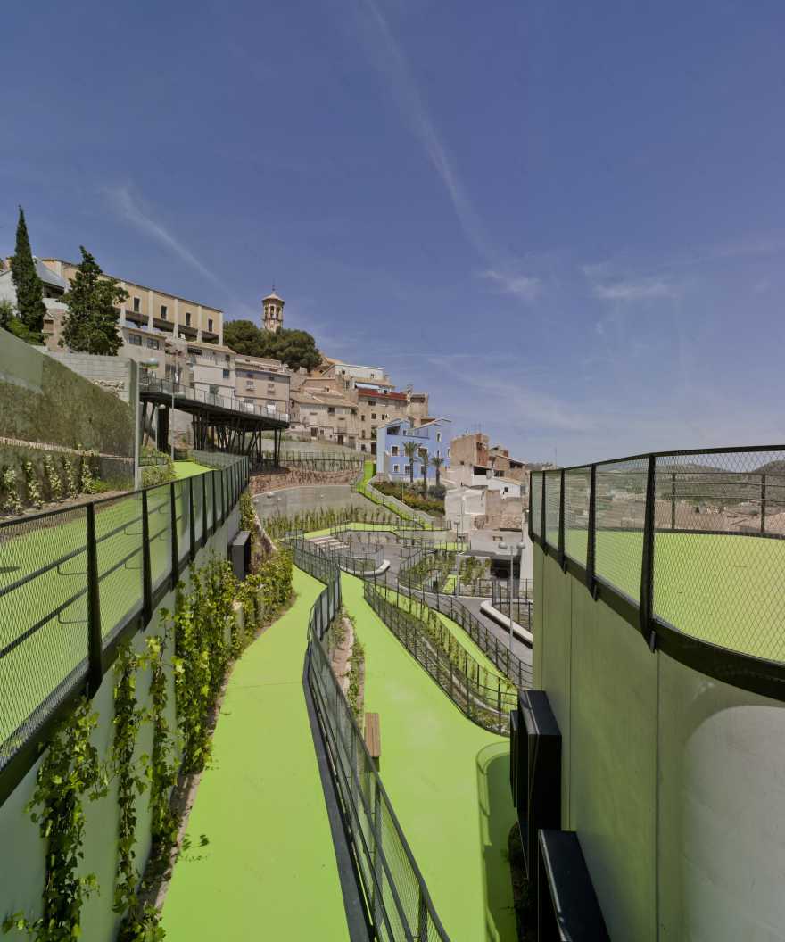 El Coso(造水花园里的神秘故事)-22