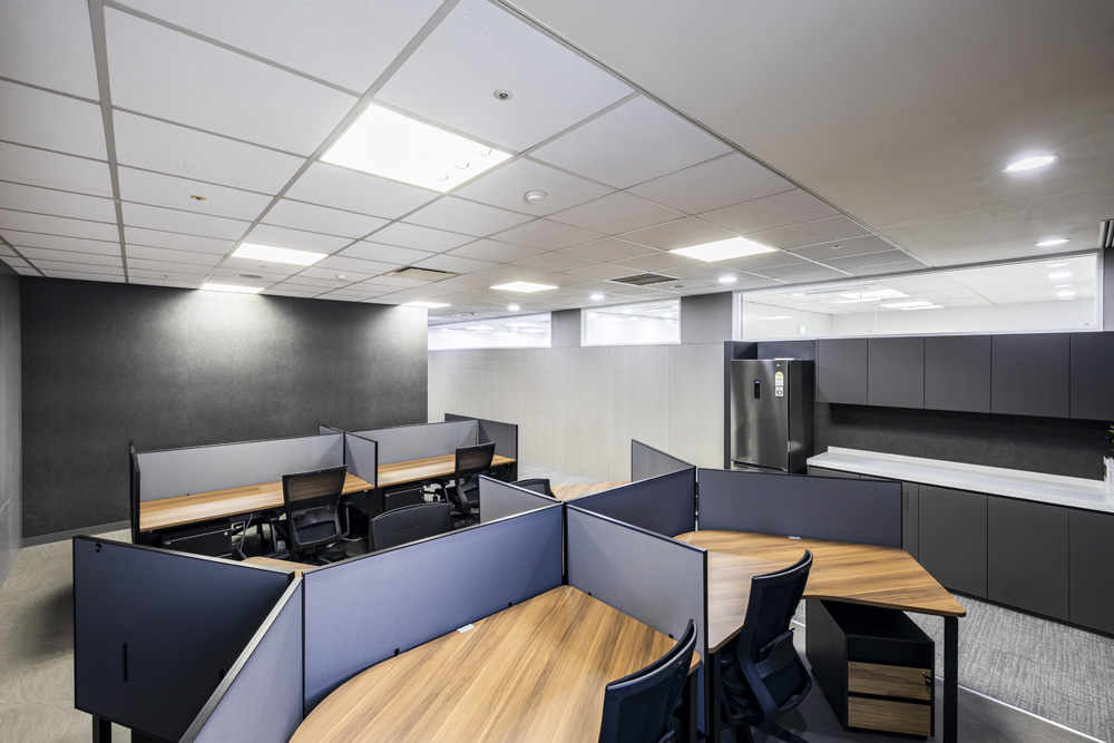 现代简约共享办公空间设计-12