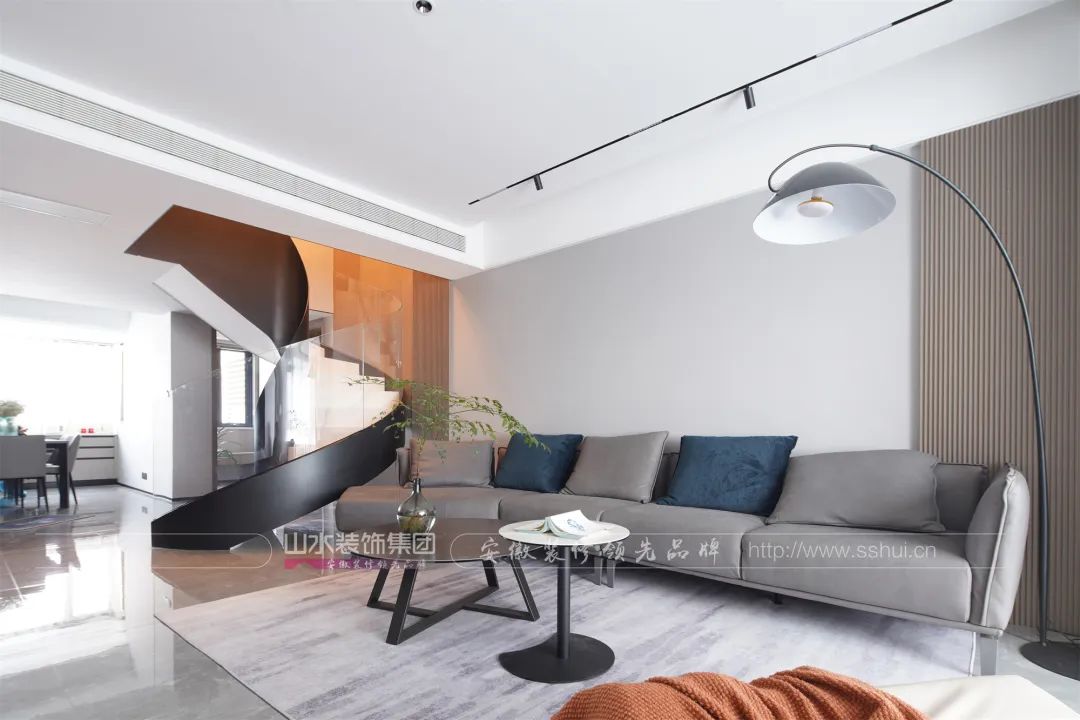 极简复式空间的诗意生活丨刘义峰-16