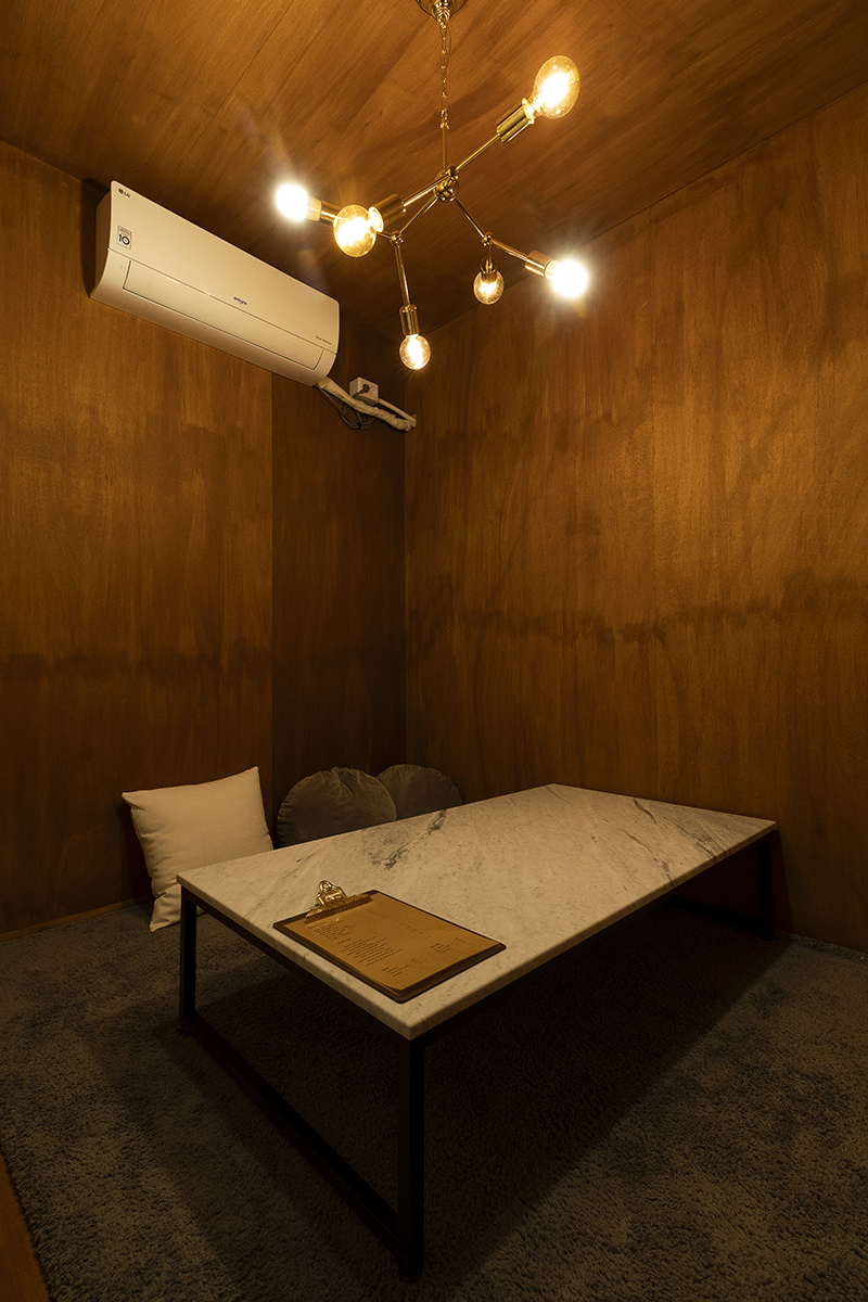 15 坪小屋变装，复古咖啡馆的温馨魅力-17