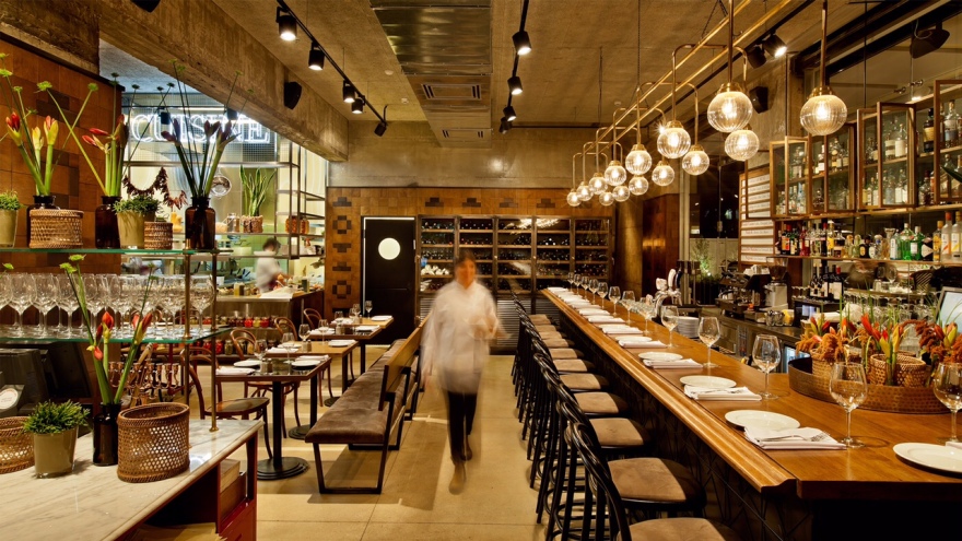 工业与古典的完美融合——喀山餐厅设计-11