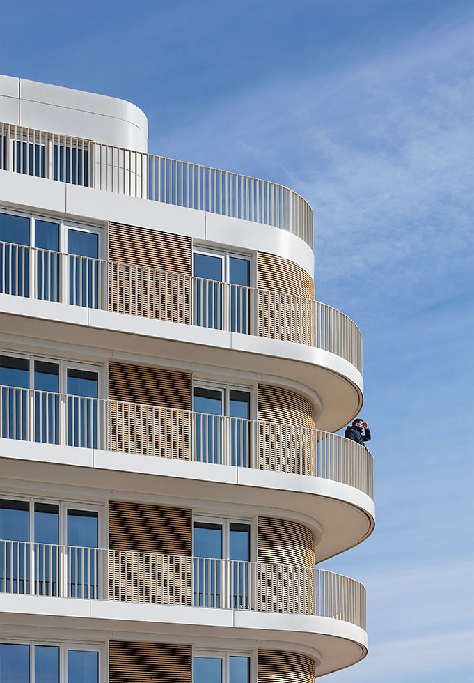 自由号；自由女神（具体需结合语境确定，若仅从字面看，自由较宽泛，在一些特定场景下，如船只可能是自由号，若与美国标志性建筑相关可能是自由女神 ，这里假定没有更多语境信息以自由号翻译） 丨United StatesColumbus-34