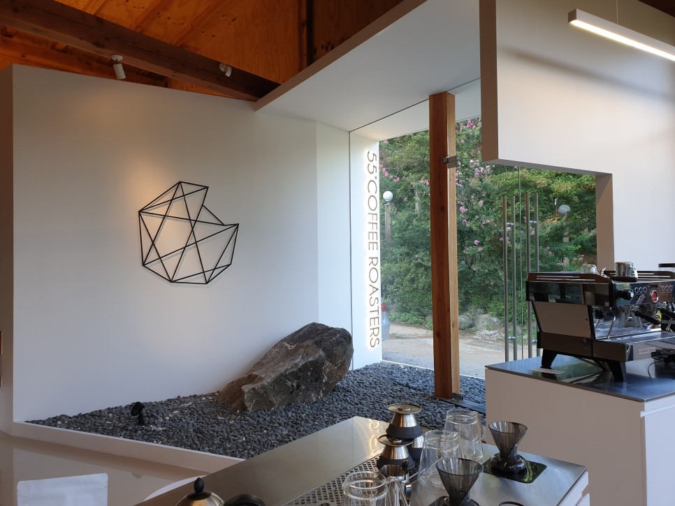 55 度咖啡馆 | 90 平米韩屋改造的现代空间-5