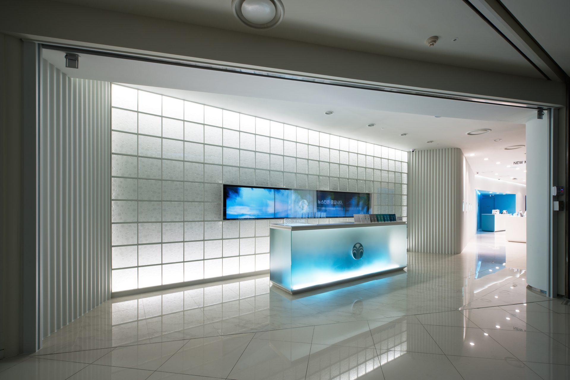 뉴스킨 타임스퀘어점 WGNB-14