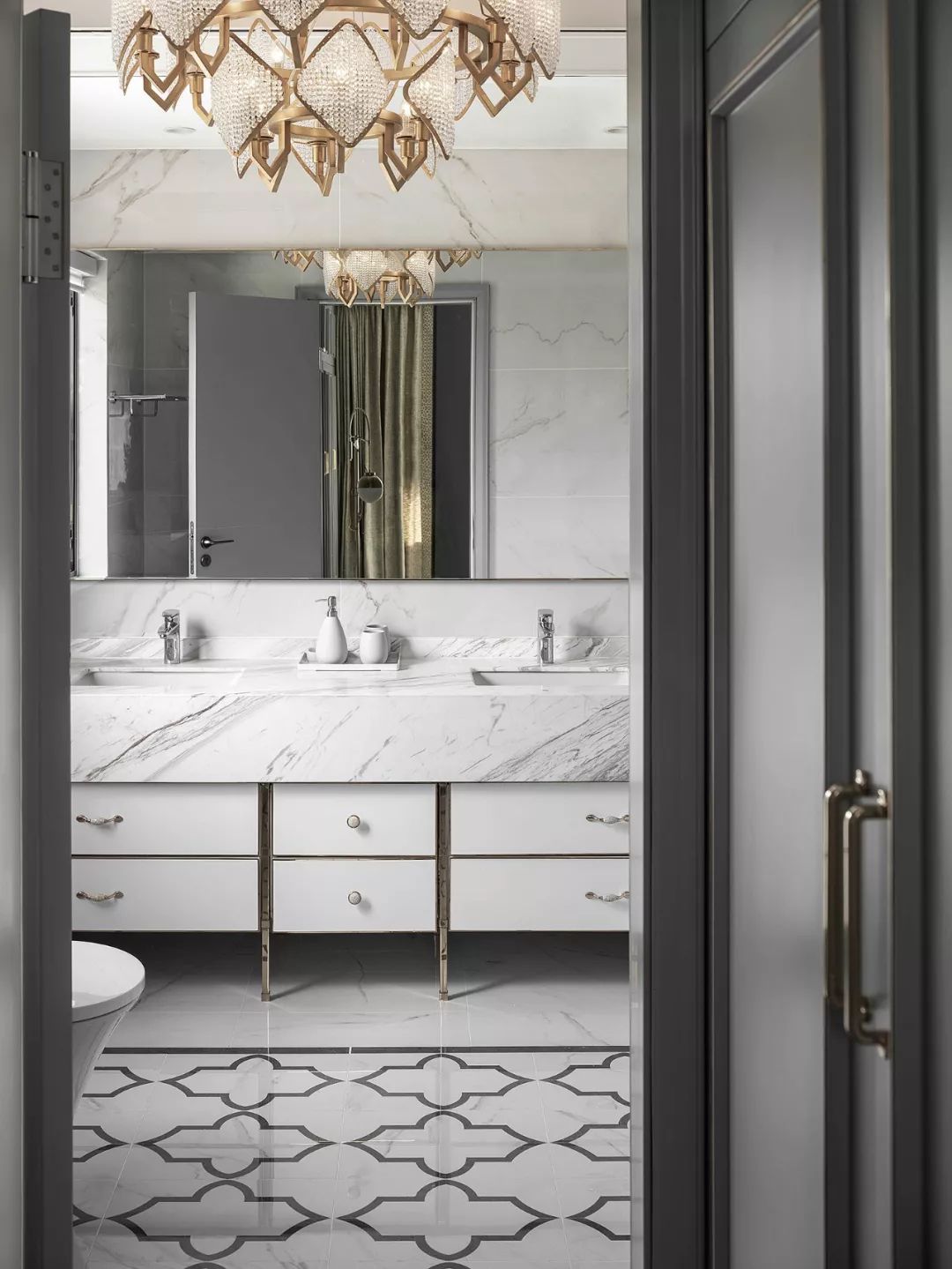 法式轻奢叠拼别墅，中性色的高级格调！-37