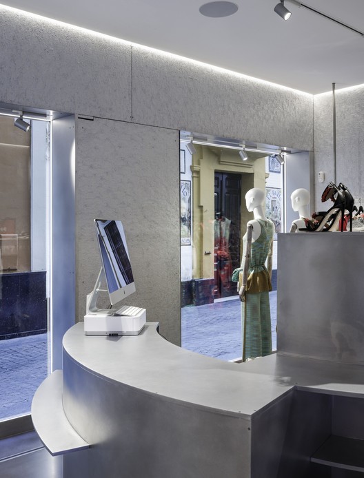 西班牙 MKR 商店丨西班牙塞维利亚丨Guillermo Vázquez Consuegra-20