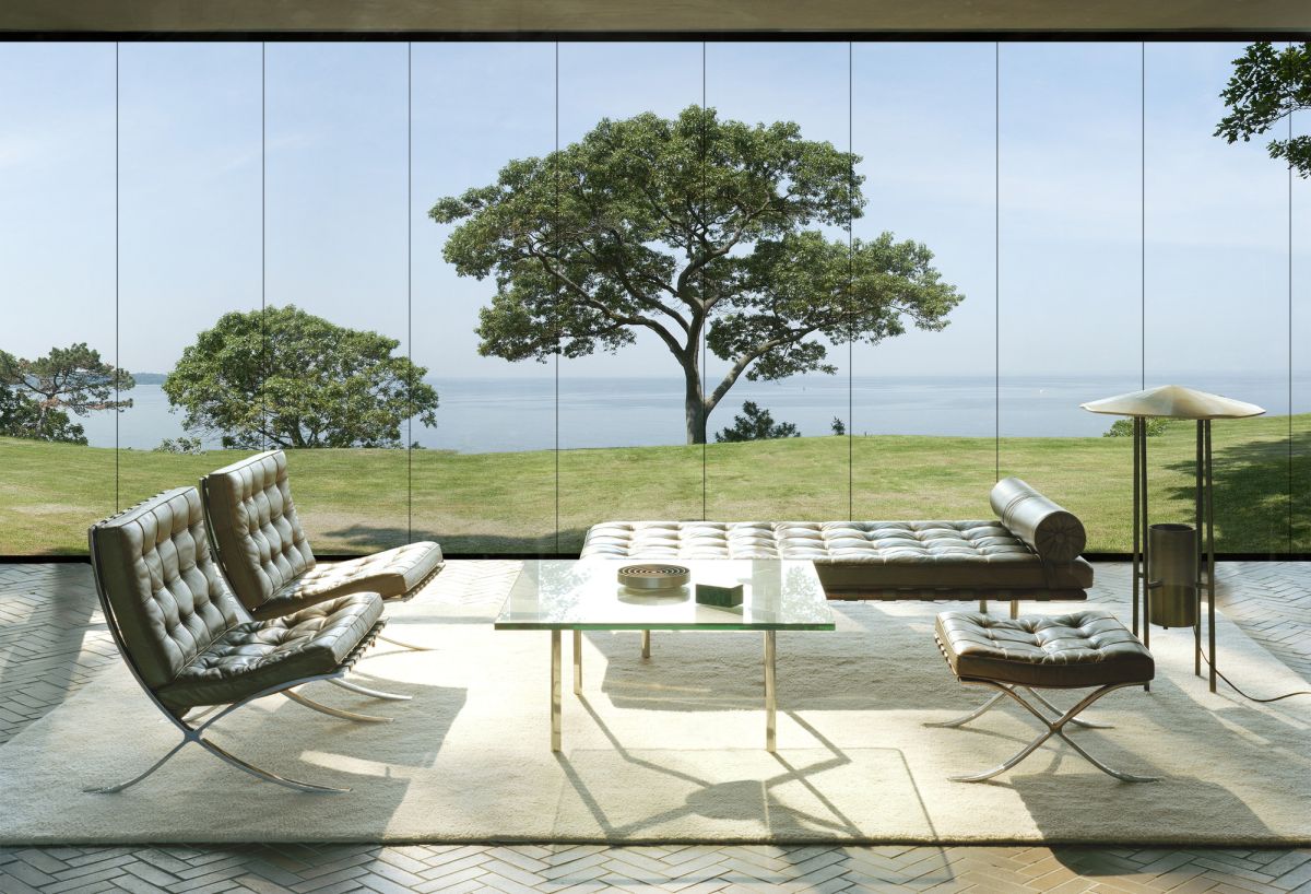 The Iconic Barcelona Chair Featured In Stylish Interior Designs-2