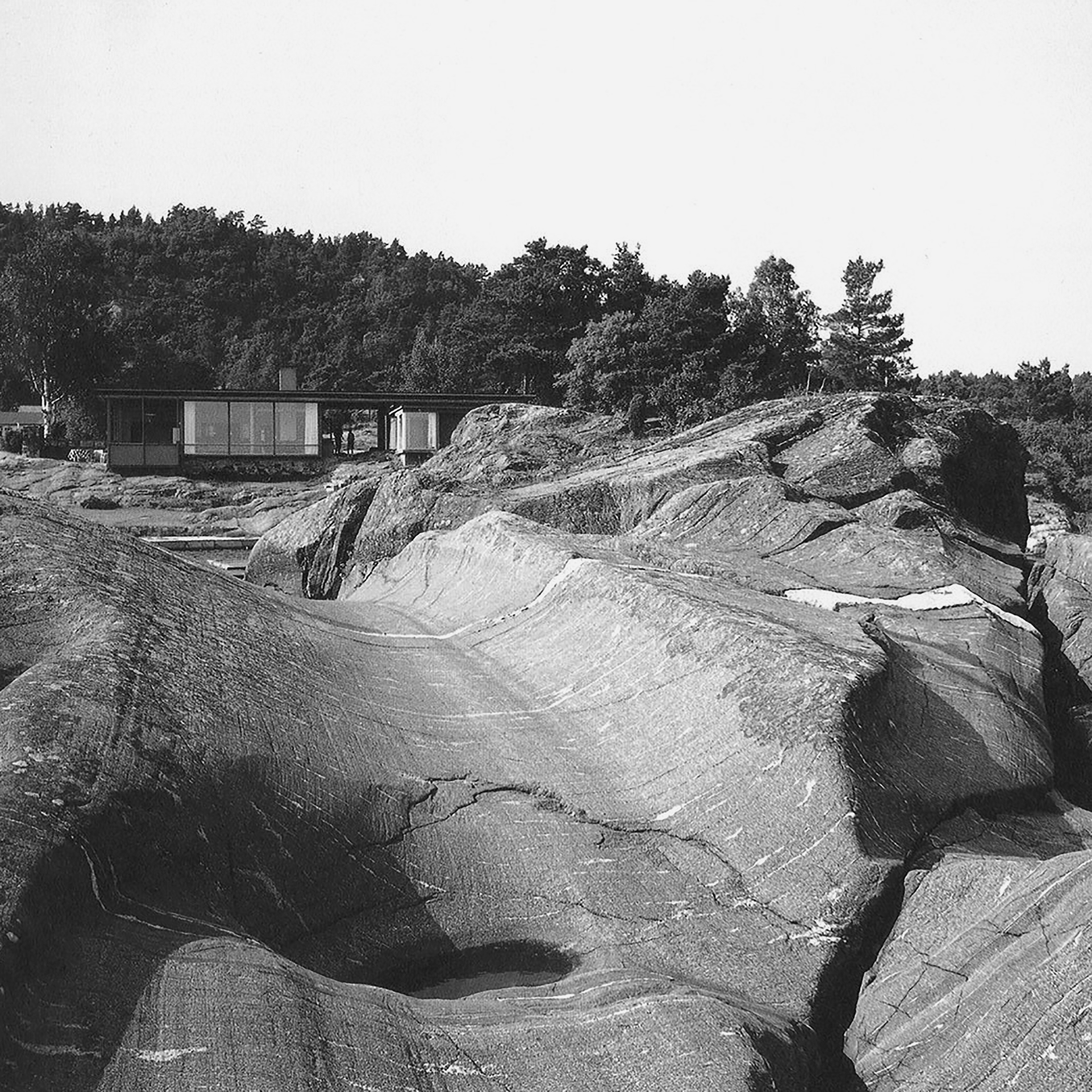 萨默兰landet小屋 隆哈格姆

注：Sommerlandet推测是特定名称暂音译，lundhagem也是特定名称音译如果这两个词有特定背景含义，可能需要更精准信息来完善翻译 丨挪威丨Lund Hagem Arkitekter AS-11