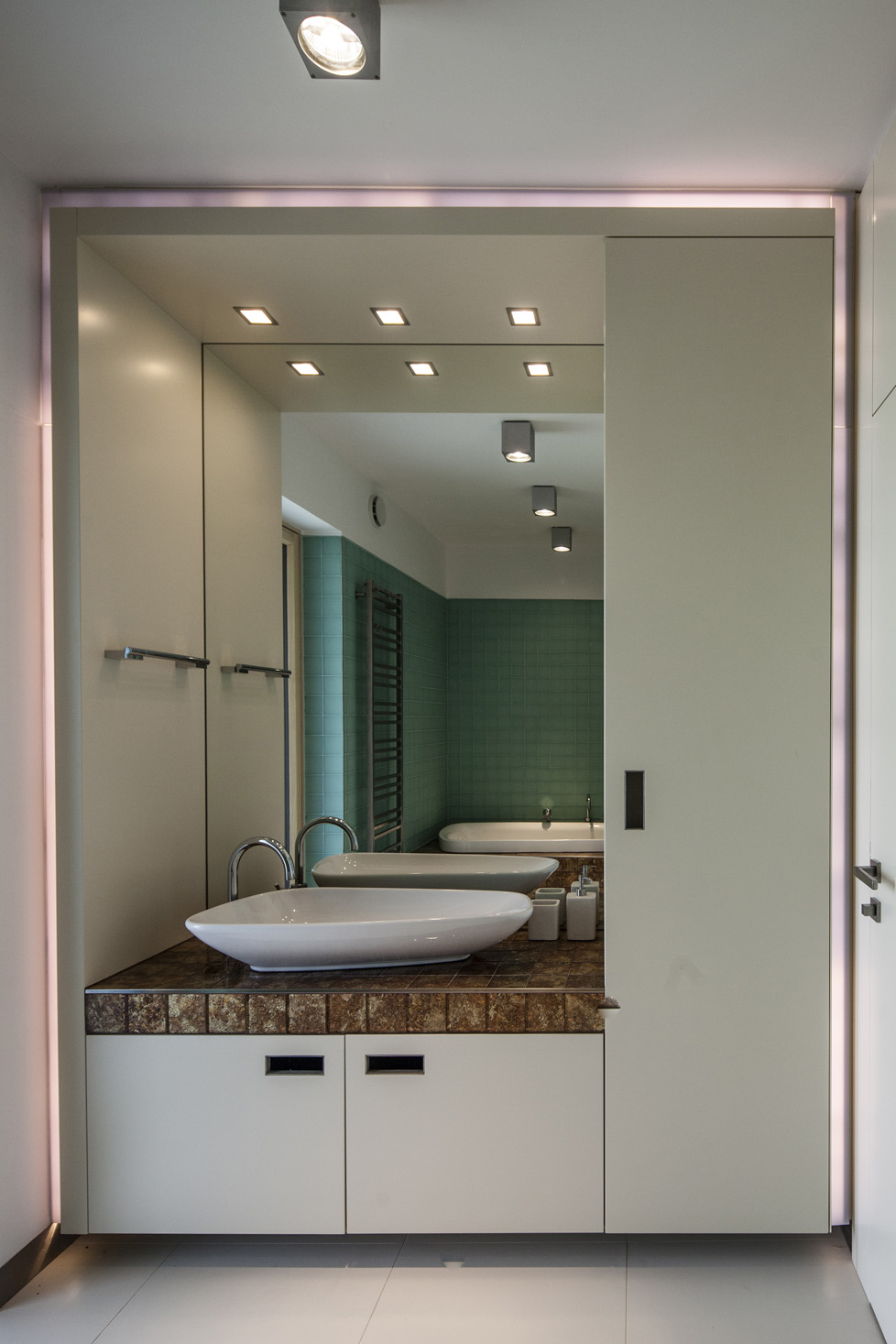 lake side duplex house-29