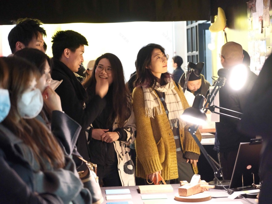 “半场”第一场展览《故事会与枕头》丨中国北京丨神奇建筑研究室,大料建筑-23