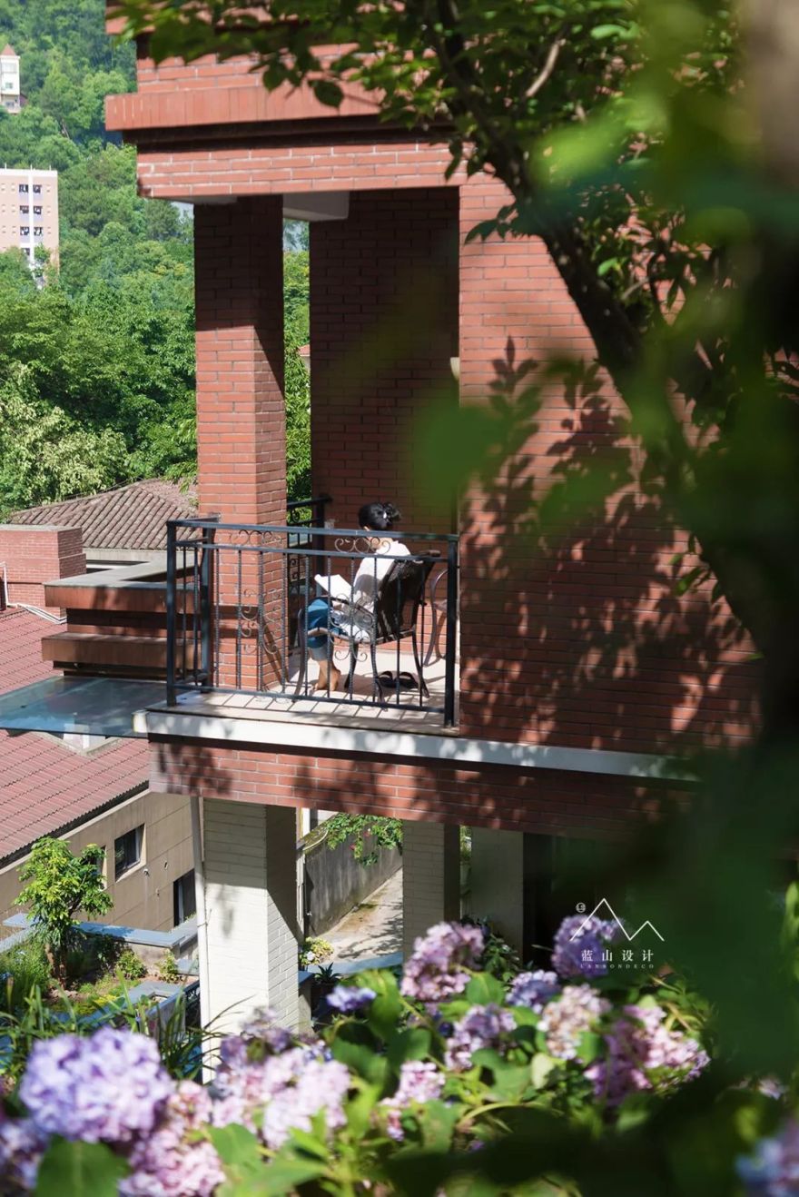 旧别墅新生活 | 南山瞰景,色彩斑斓的改造设计-18