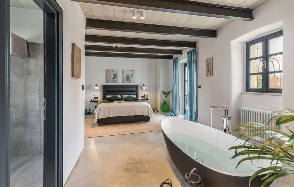 克罗地亚地中海别墅 | 传统与现代的完美结合-2