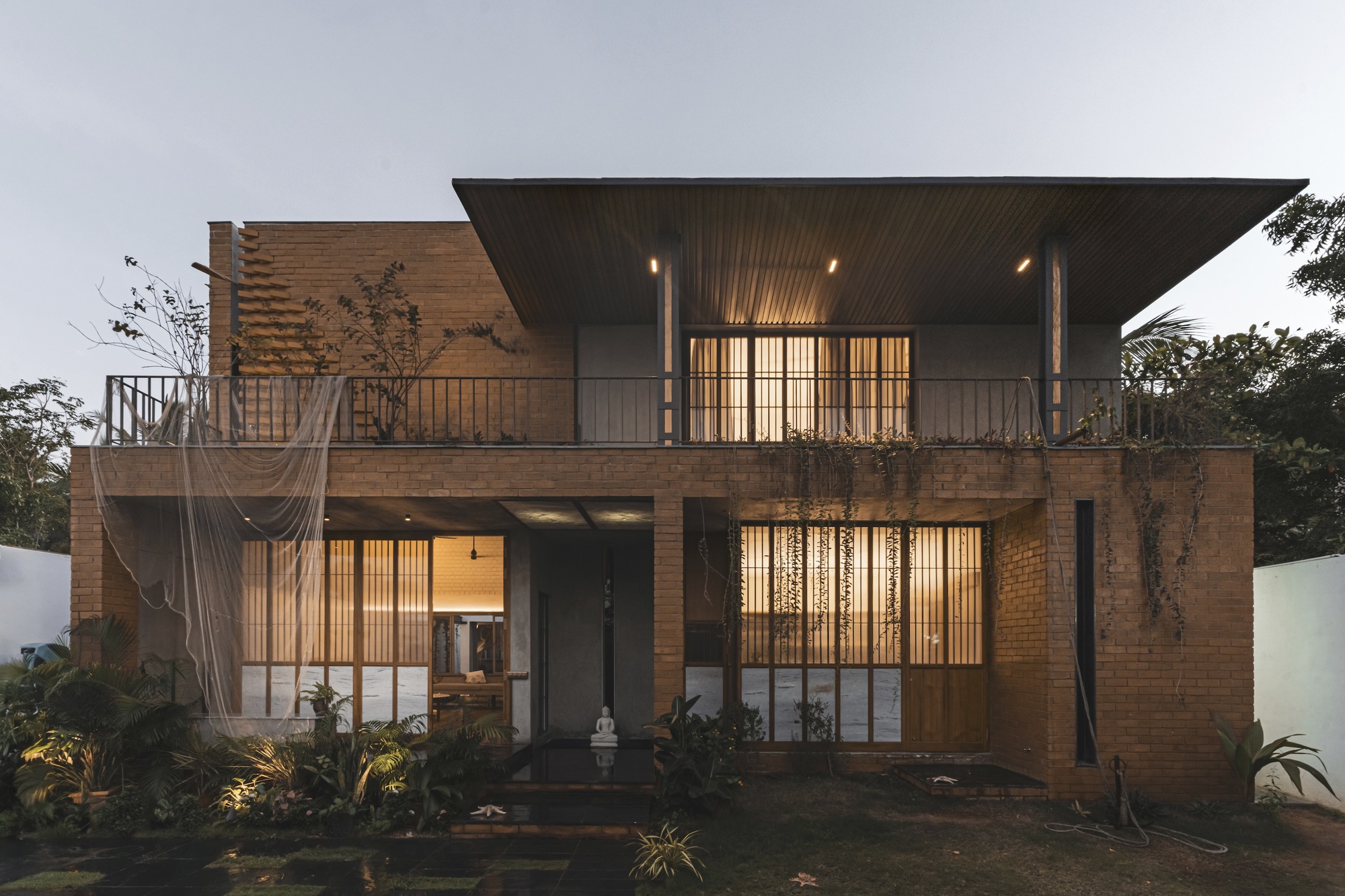 比利·奥蒂亚之家丨印度丨STO.M.P-34