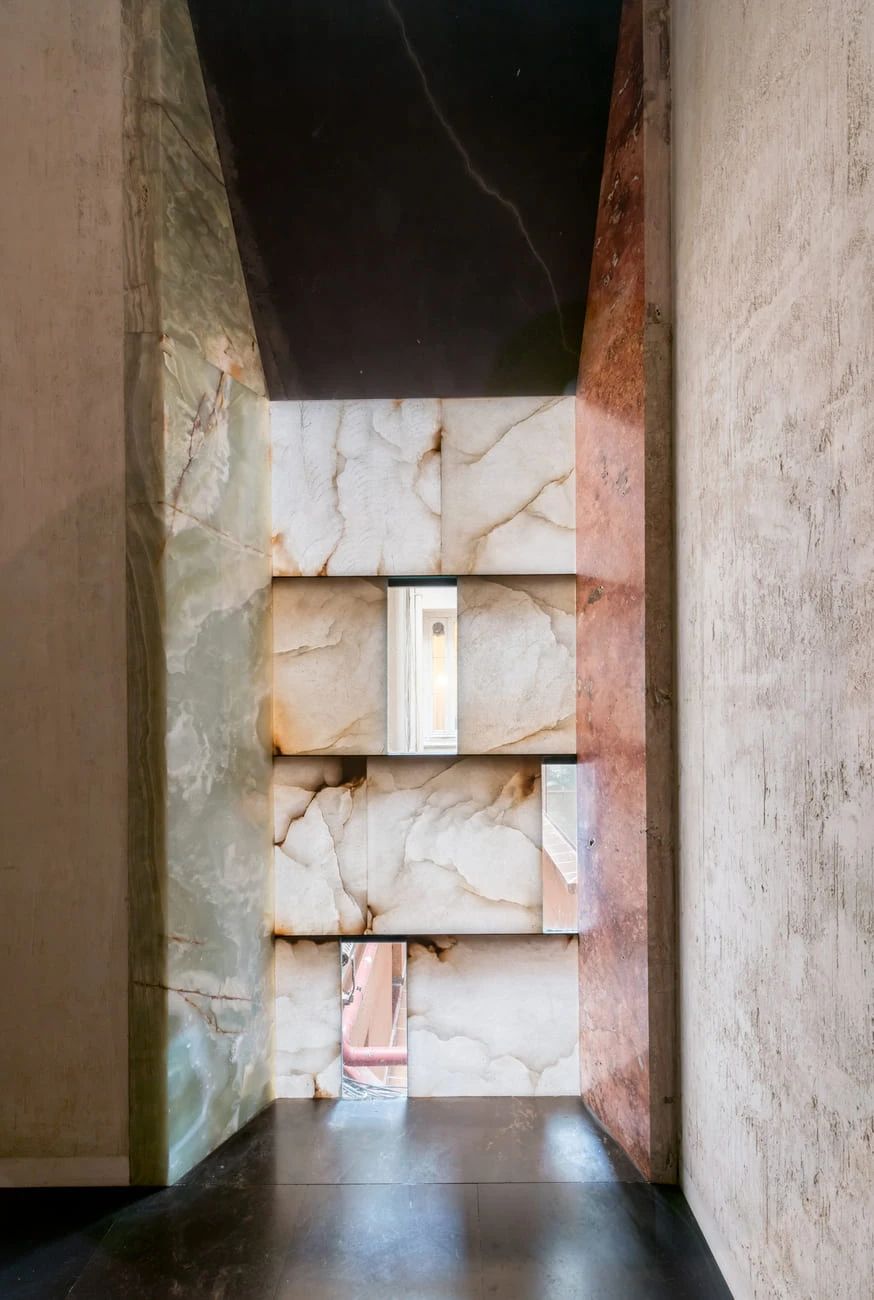 马德里 Brutalist 鞋履陈列室丨西班牙马德里丨Francisco Alonso-46