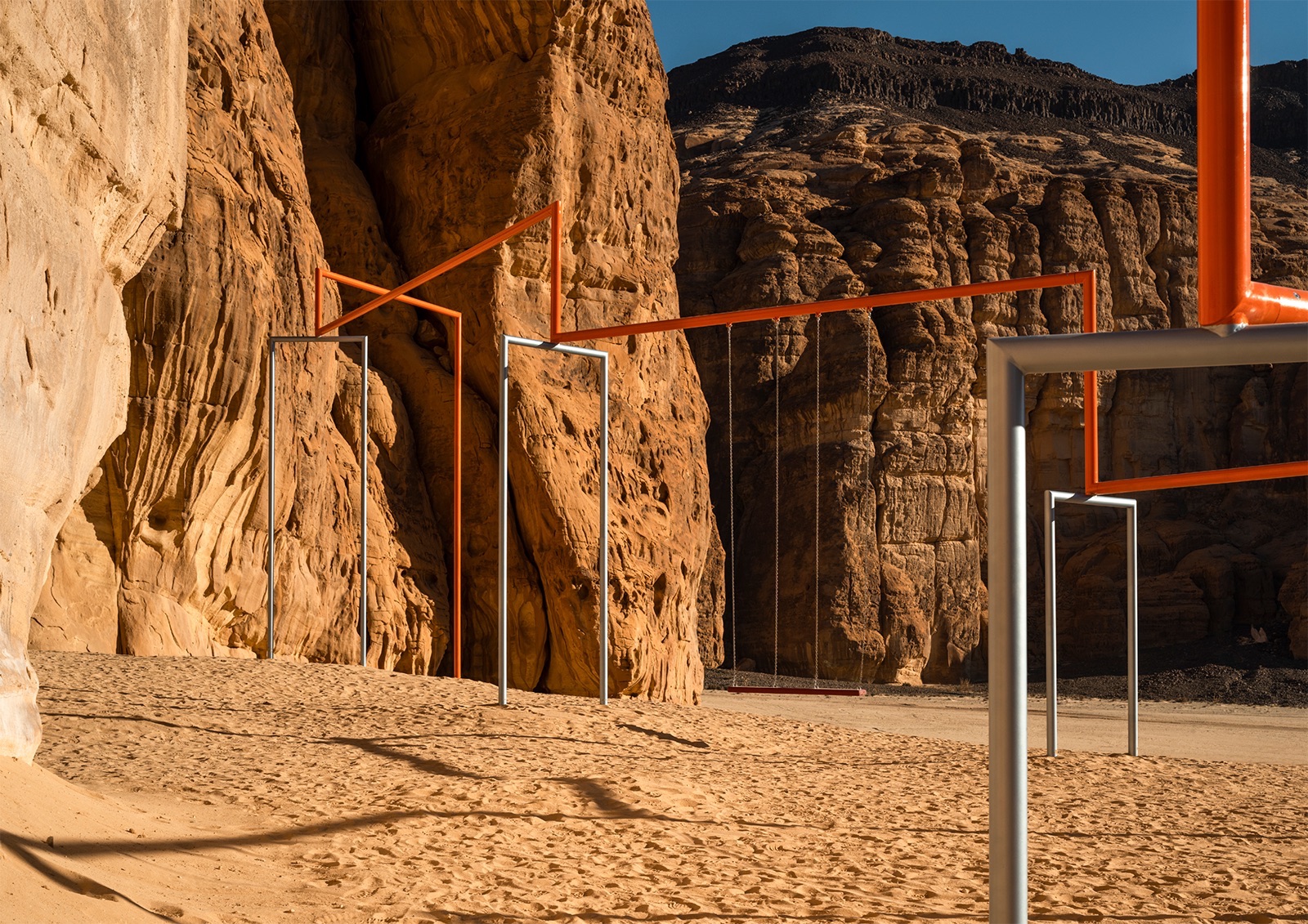 阿鲁拉沙漠中的“同心”秋千-15