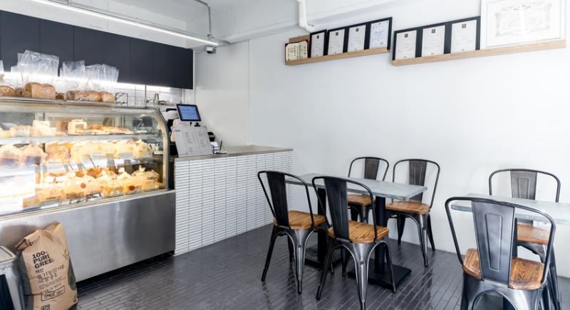 首尔简约风 13 坪咖啡厅设计-5