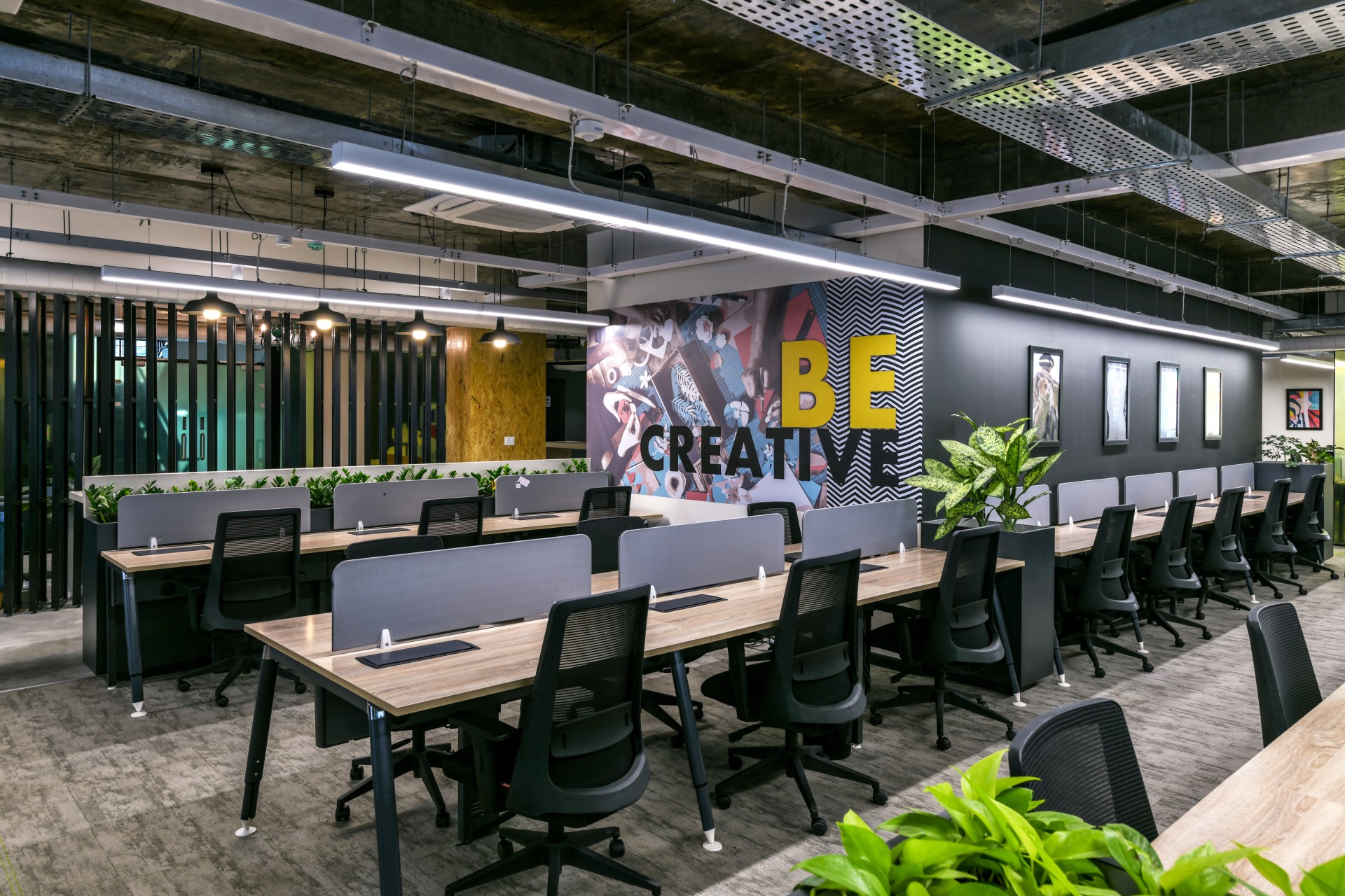 Giving the Innovative Co-working Space an Eclectic, Creative and Functionally Superlative Workspace Interior Design-17