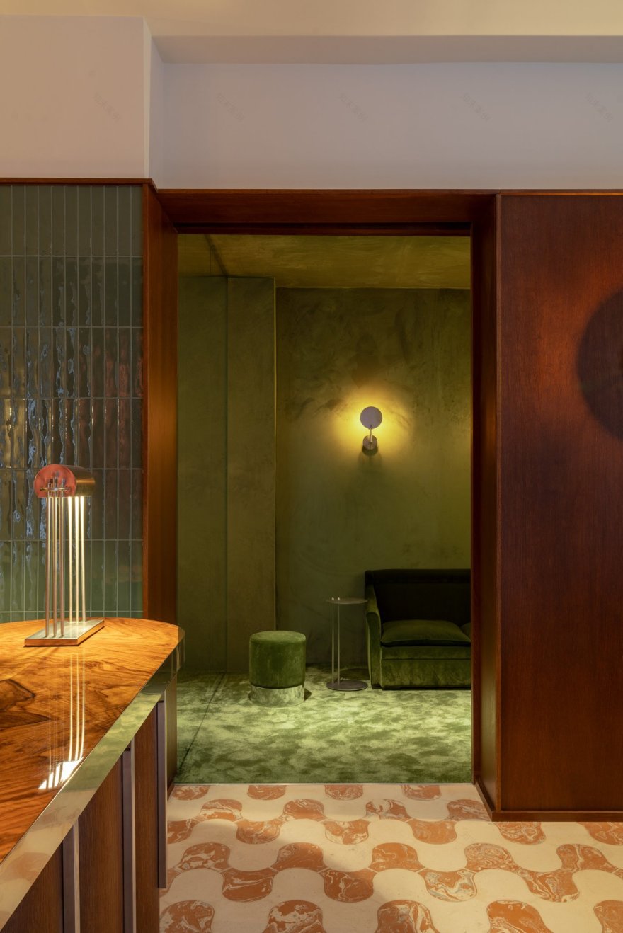 玛拉·布拉加尼奥洛的缎光商店丨意大利米兰-17