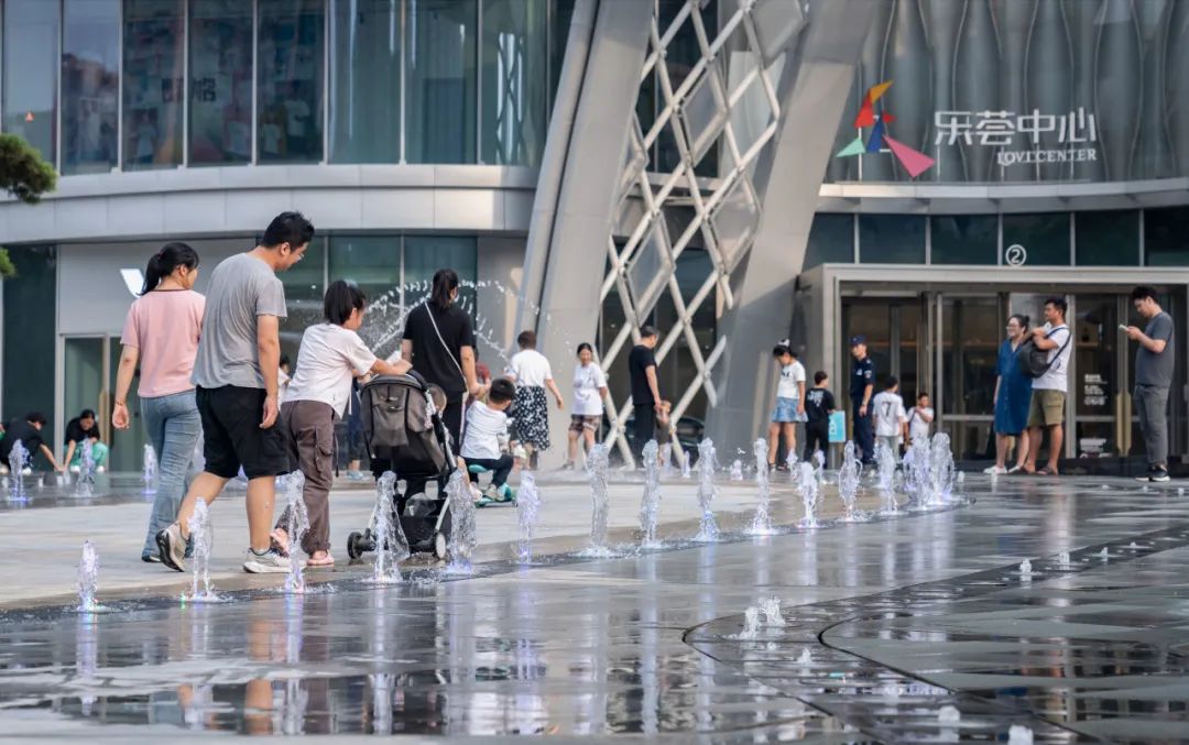 以“都市丛林”提案生活美学 | 南飞鸿·乐荟中心-18