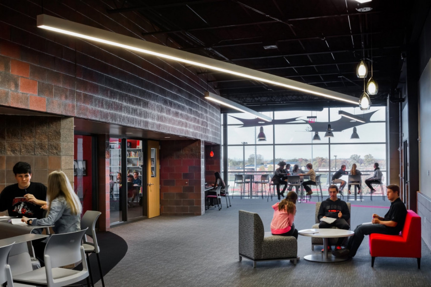 Michigan 北景高中校园翻新,连接现代与传统-6