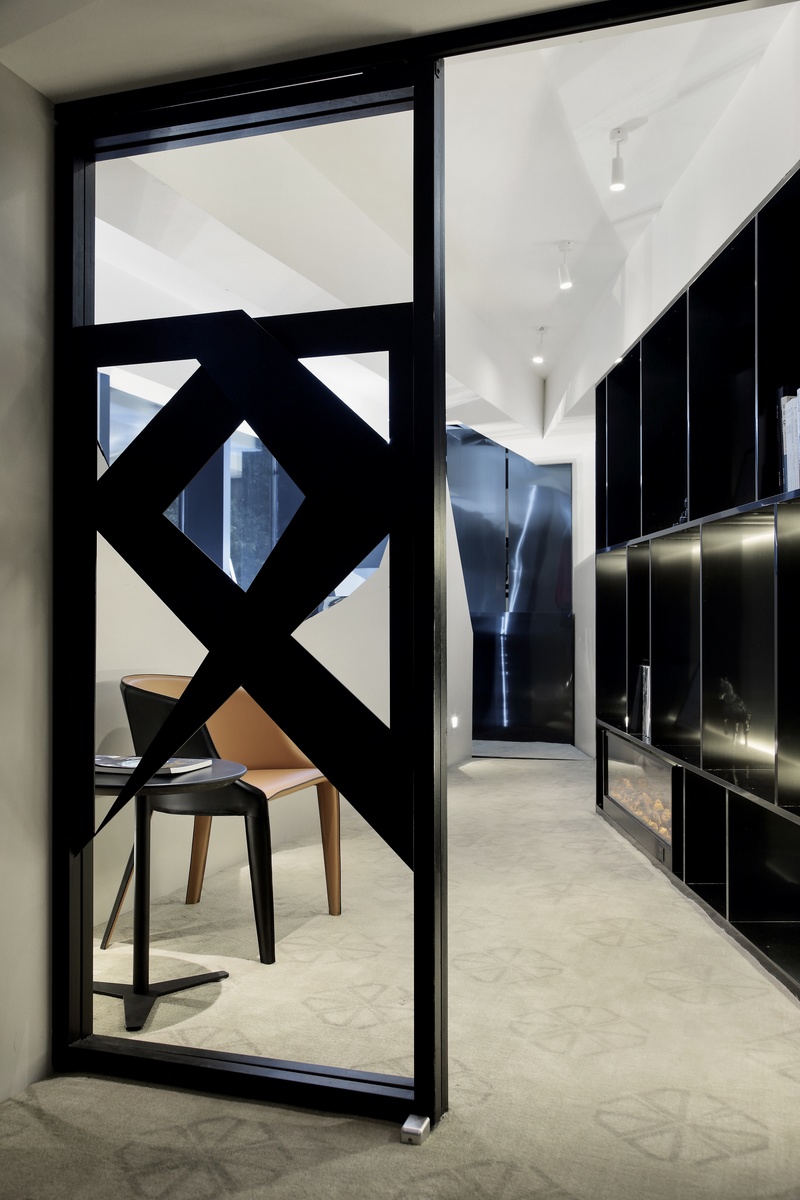 核心商圈“钻石礼盒”珠宝店-15