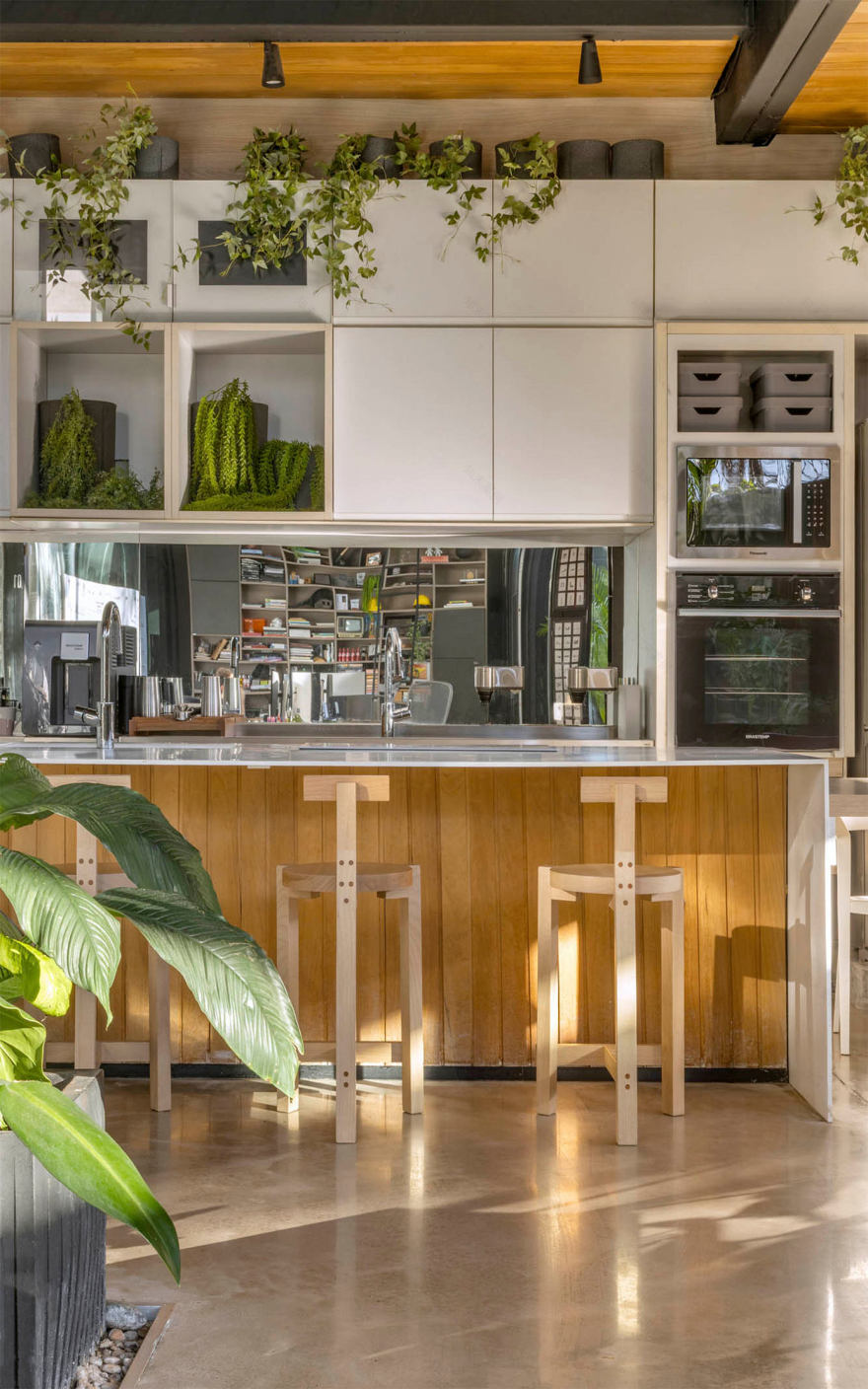 Reviving Warehouse for Creative Work丨Architectural Warehouse Studio-8