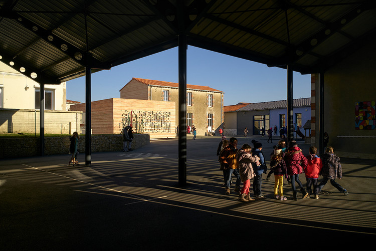 法国 Vendée 地区 Chaillé·sous·les·Ormeau· 市政厅扩建工程-13