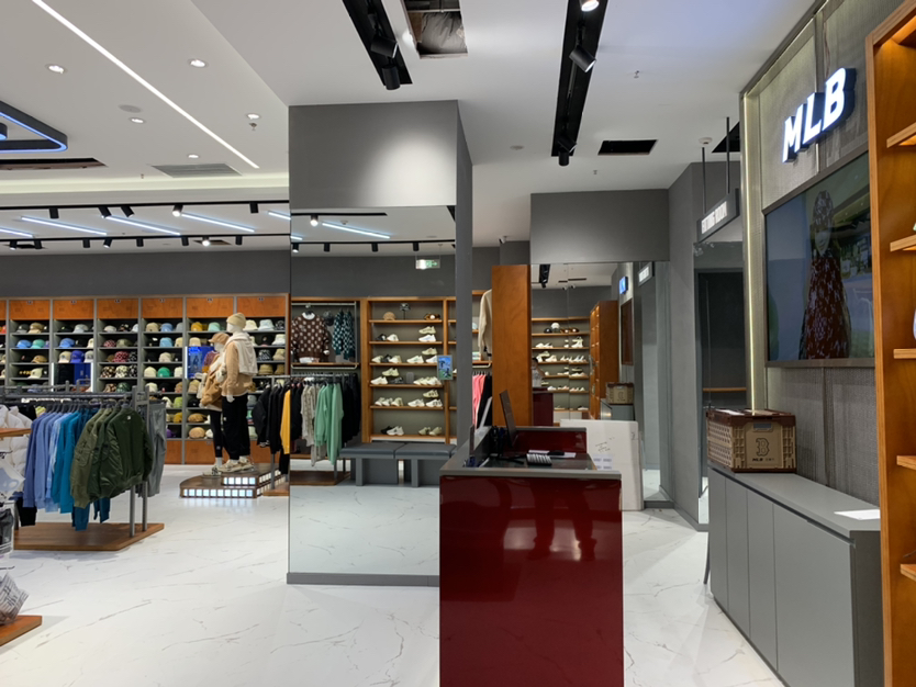 武汉龙湖天街MLB店-5