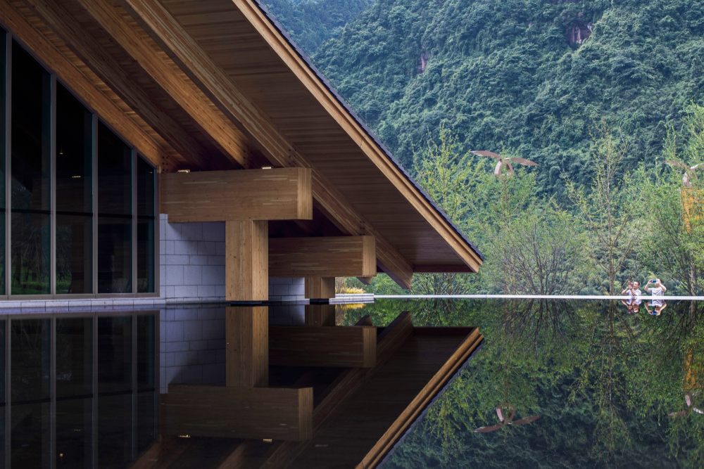 重庆雲山小镇 | 木结构艺术馆与景观的完美融合-20